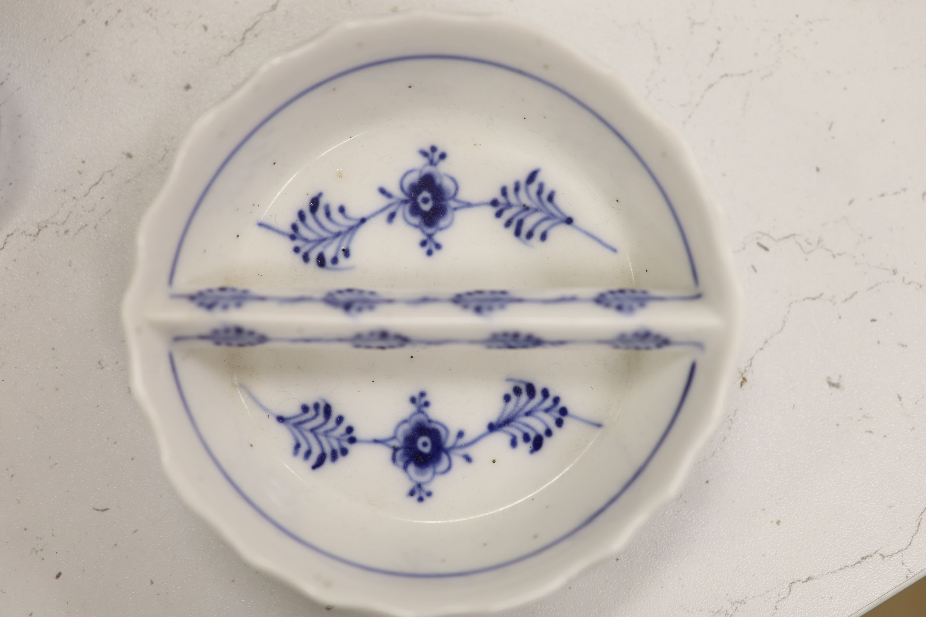 A Royal Copenhagen onion pattern part dinner service